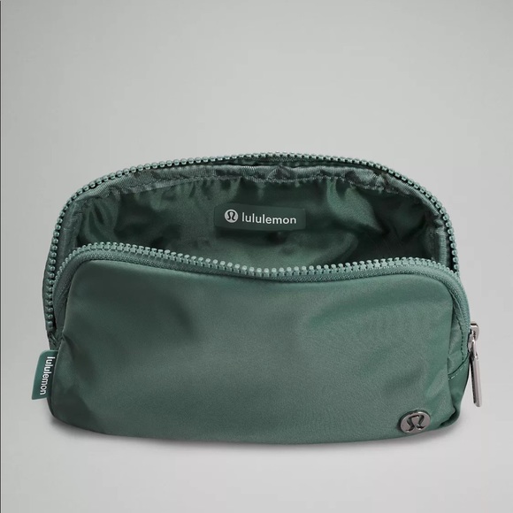 Everywhere Belt Bag - Tidewater Teal - Picture 7 of 7